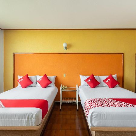 Oyo Hotel Casa Blanca Martínez de La Torre Buitenkant foto