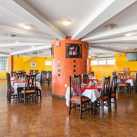 Oyo Hotel Casa Blanca Martínez de La Torre Buitenkant foto
