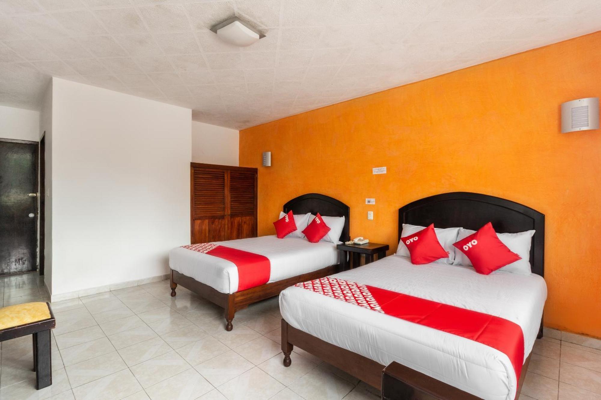 Oyo Hotel Casa Blanca Martínez de La Torre Buitenkant foto
