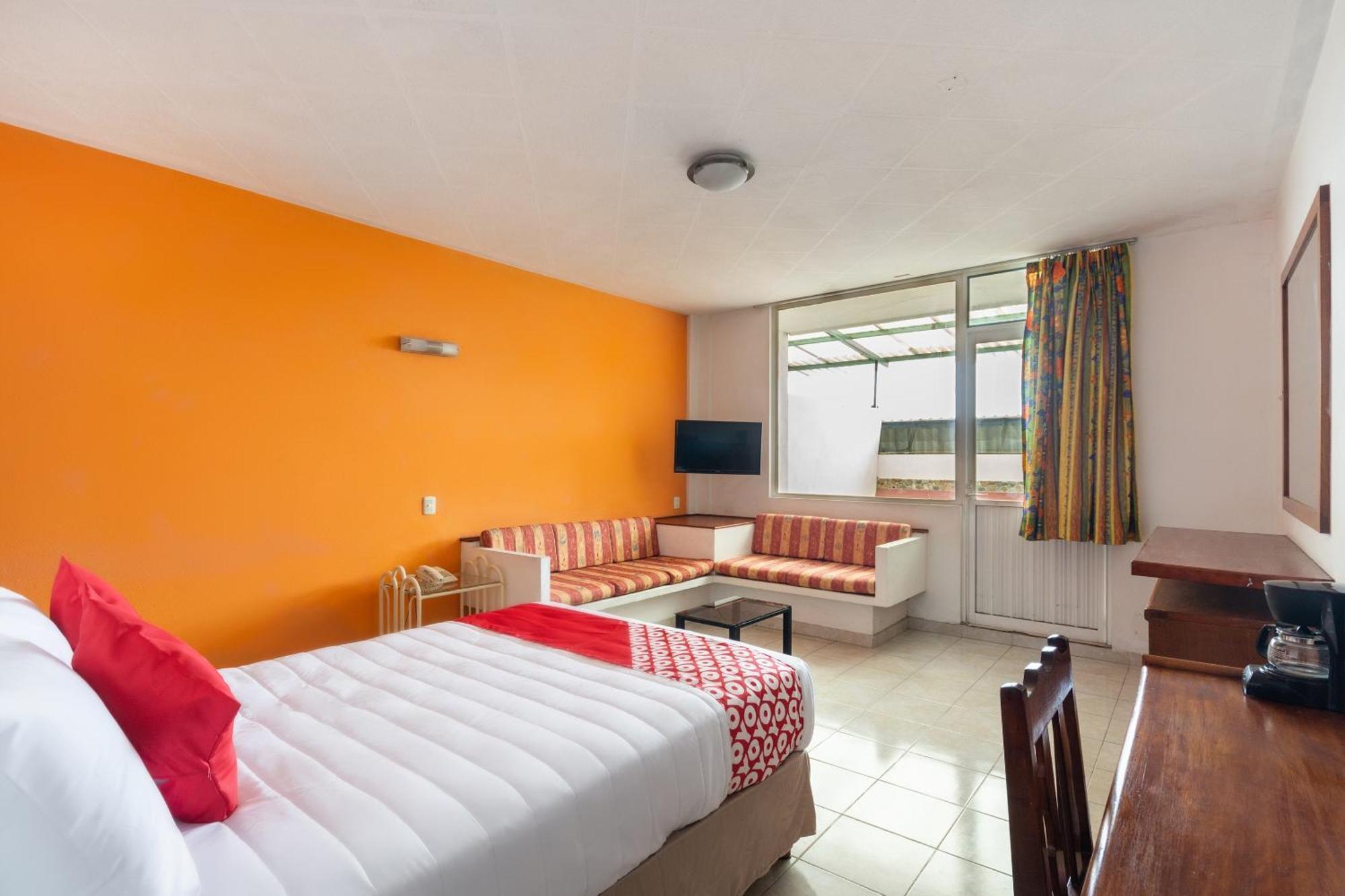 Oyo Hotel Casa Blanca Martínez de La Torre Buitenkant foto