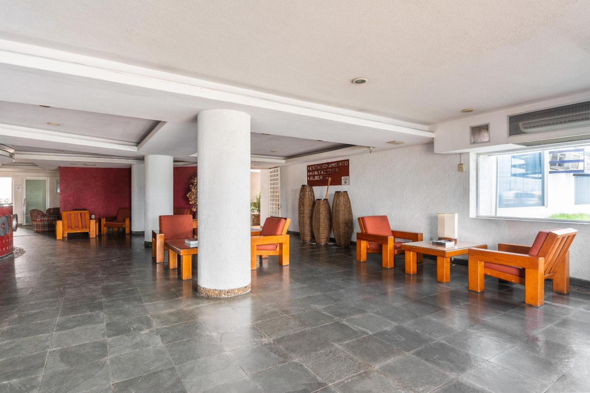 Oyo Hotel Casa Blanca Martínez de La Torre Buitenkant foto