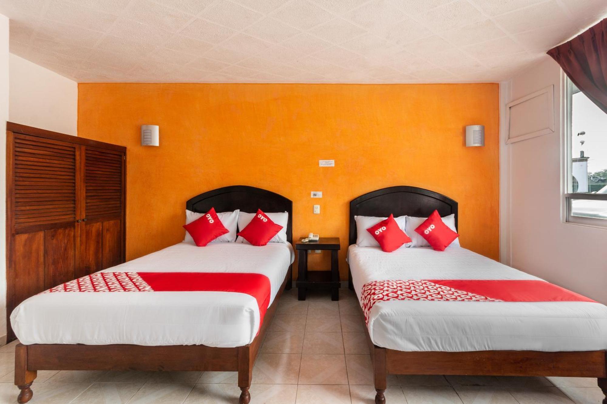 Oyo Hotel Casa Blanca Martínez de La Torre Buitenkant foto