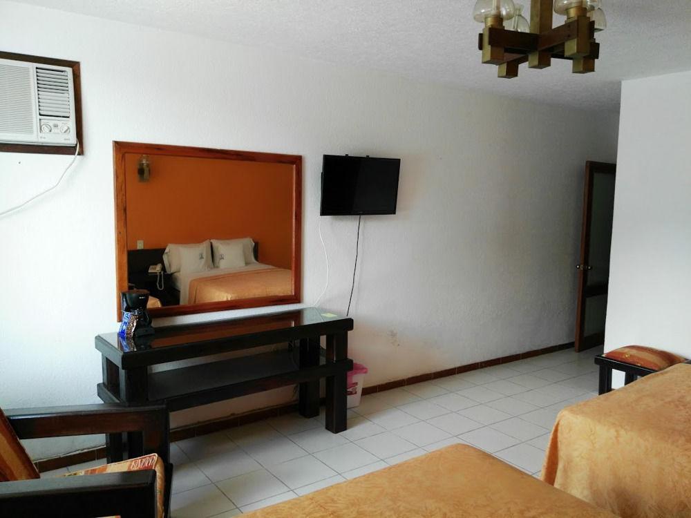 Oyo Hotel Casa Blanca Martínez de La Torre Buitenkant foto